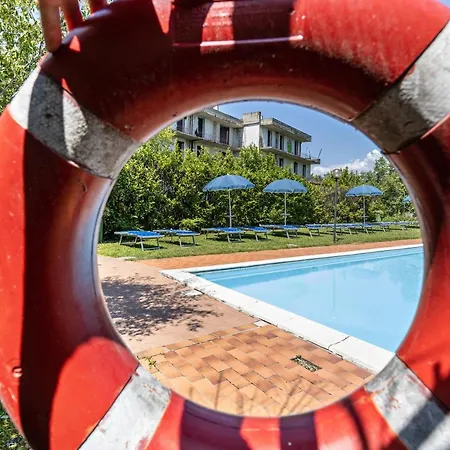 Casa Cattaleya * Ντεζεντσάνο ντελ Γκάρντα