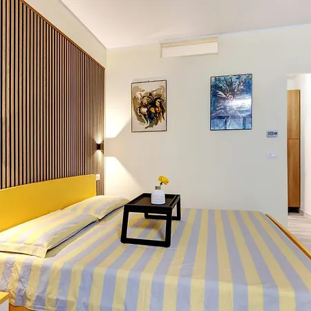 Casa Cattaleya Ντεζεντσάνο ντελ Γκάρντα