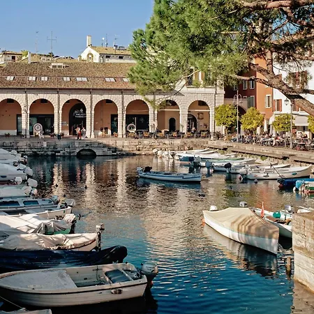 Casa Cattaleya Ντεζεντσάνο ντελ Γκάρντα